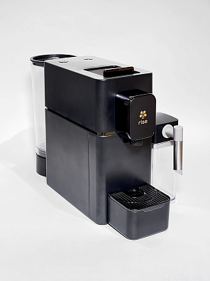 Капсульная кофемашина с молочным модулем RISE, черная